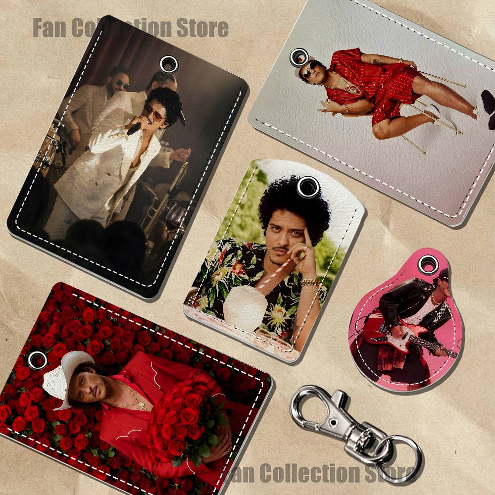 Singer B-Bruno Mars The Romant - Airtag Holder Case recension och pris